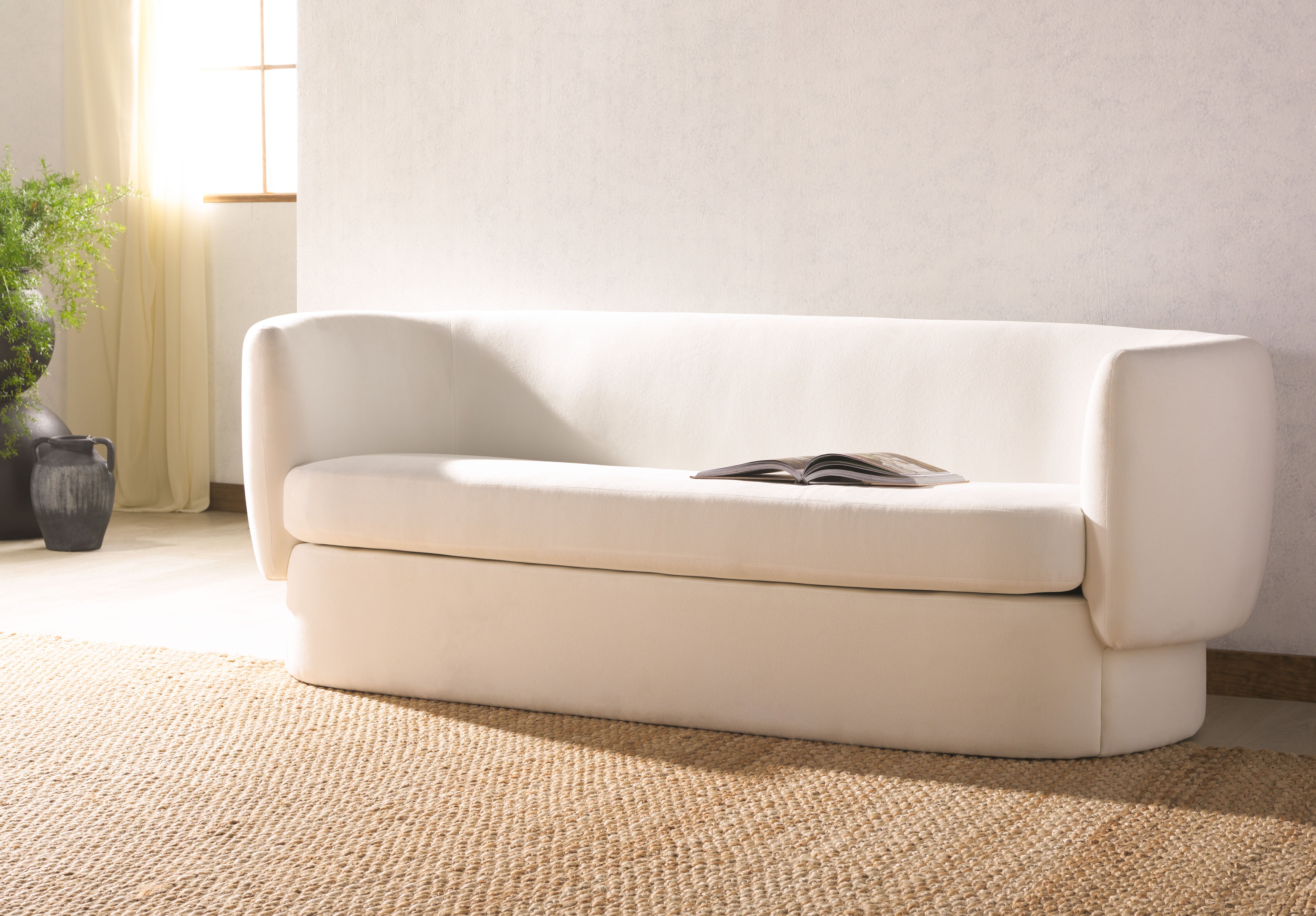 MARIANO GEBOGENES SOFA